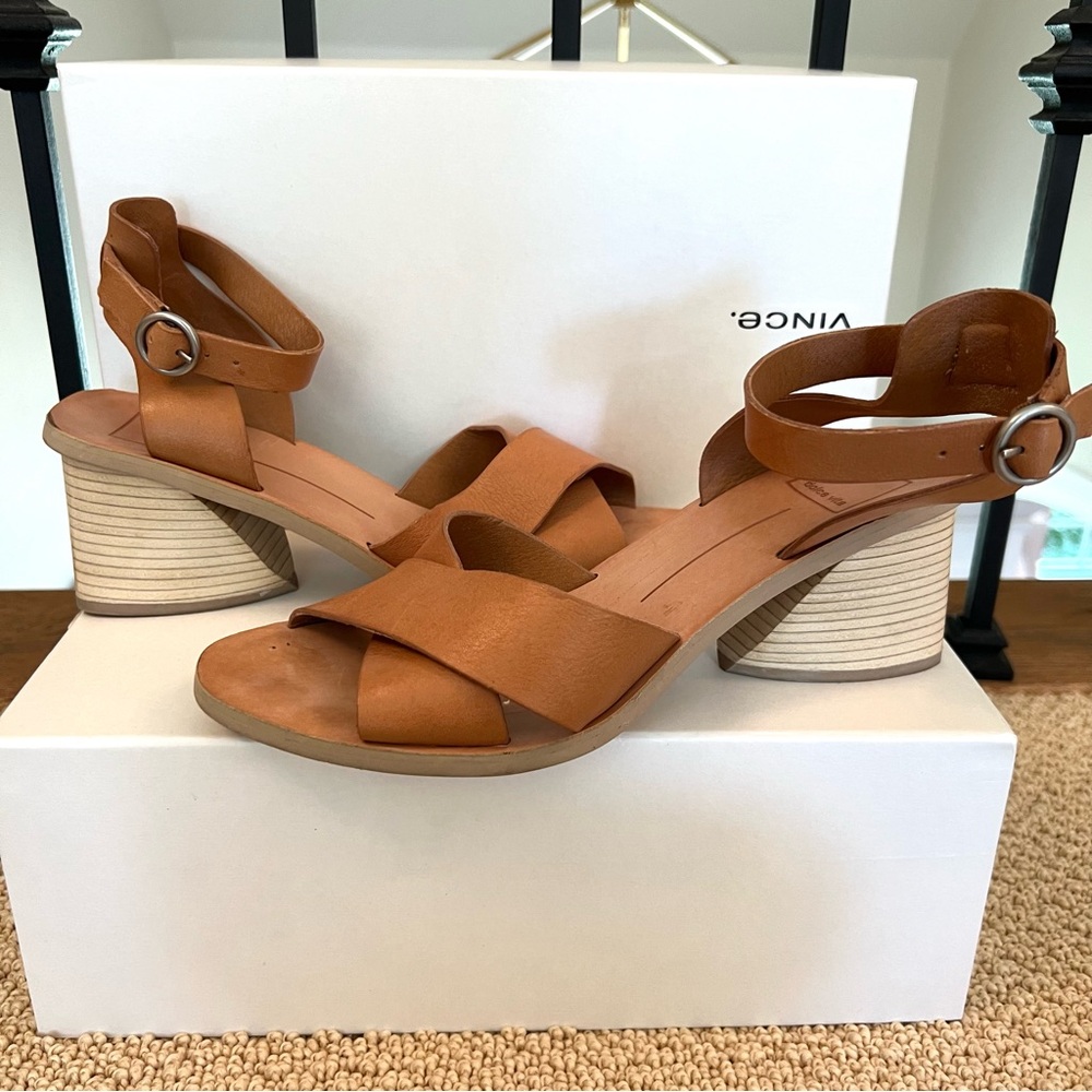 Dolce vita sandals